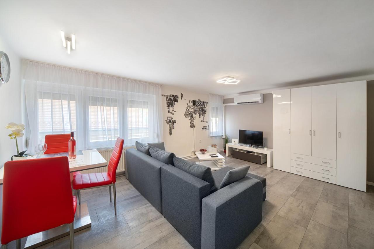 Centroom Pecs Apartman Eksteriør bilde